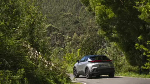 Toyota C-HR PHEV Toyota C-HR PHEV