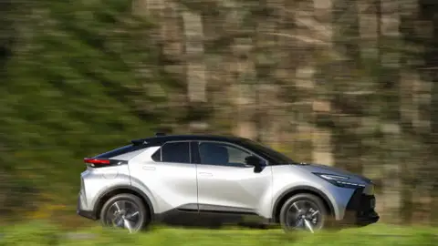 Toyota C-HR PHEV Toyota C-HR PHEV