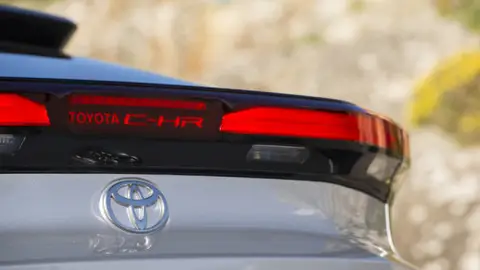 Toyota C-HR PHEV Toyota C-HR PHEV