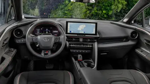 Toyota C-HR PHEV Toyota C-HR PHEV