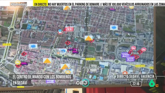 Un bombero de Alicante explica cómo se coordinan los riesgos y las actuaciones en las zonas más afectadas por la DANA La reportera Yerma Ruano entrevista al responsable del puesto de mando avanzado de los Bomberos del Consorcio de Alicante, que en este vídeo muestra cómo coordinan las acciones y agradece las muestras de solidaridad que han recibido.