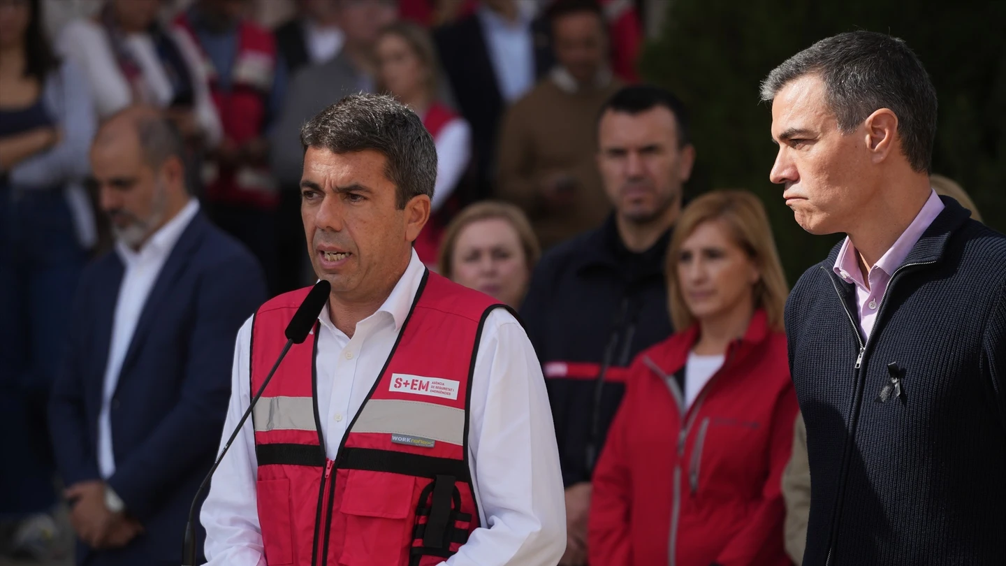 Carlos Mazón, interviene tras una reunión en el CECOPI del pasado jueves, junto a Pedro Sánchez. Carlos Mazón, interviene tras una reunión en el CECOPI del pasado jueves, junto a Pedro Sánchez.