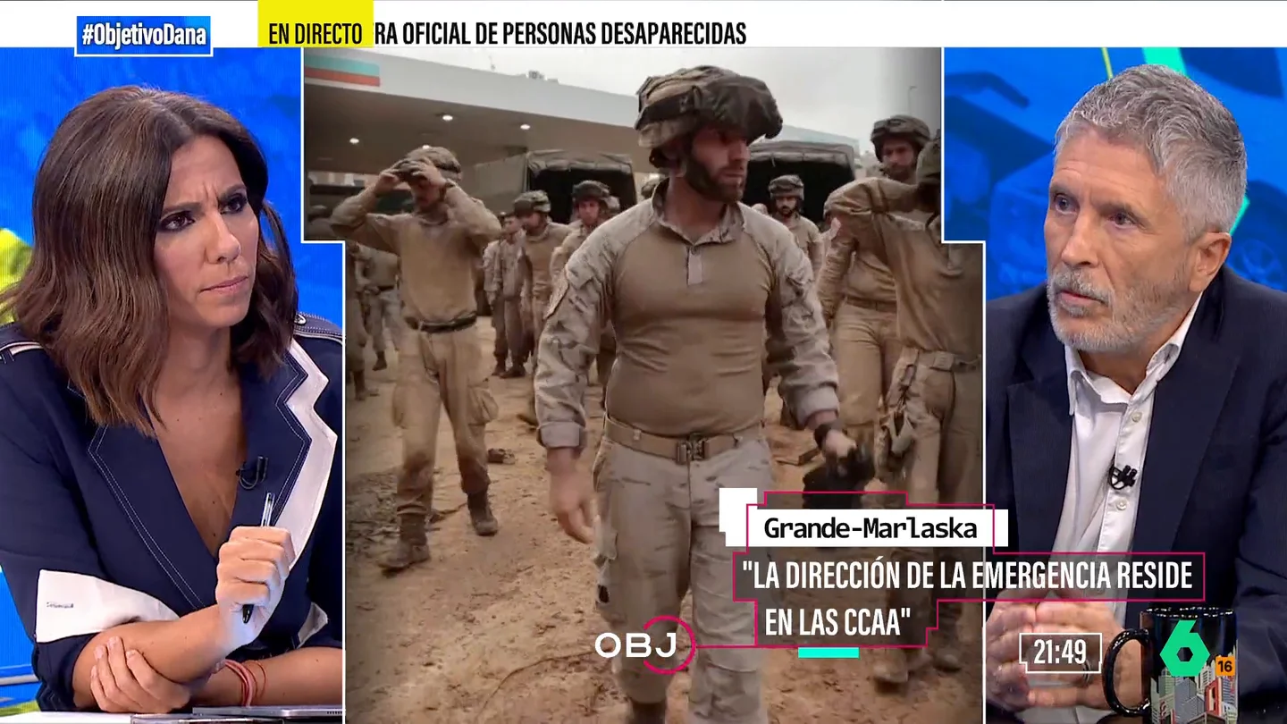 Marlaska insiste sobre la declaración de emergencia nacional: "La Constitución dice que la protección civil reside en las comunidades" Marlaska insiste sobre la declaración de emergencia nacional: "La Constitución dice que la protección civil reside en las comunidades"