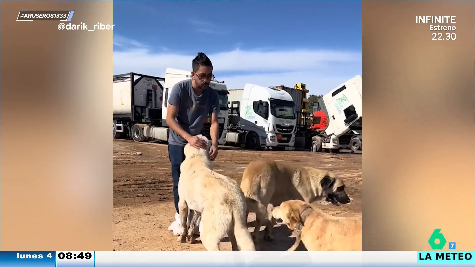 El emotivo reencuentro de un hombre con sus perros tras el trágico paso de la DANA