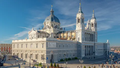 La Catedral de la Almudena La Catedral de la Almudena