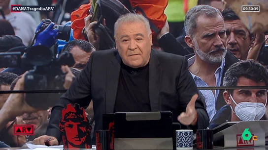 Ferreras, tajante contra Mazón: "Está mintiendo, está diciendo que él no tiene que pedir que vengan los militares" Ferreras, tajante contra Mazón: "Está mintiendo, está diciendo que él no tiene que pedir que vengan los militares"