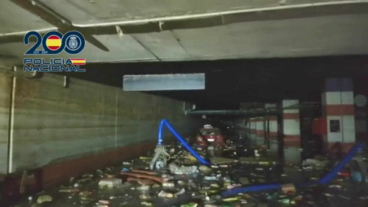 Así ha quedado el parking subterráno del Centro Comercial Bonaire: las imágenes de la tragedia Así ha quedado el parking subterráno del Centro Comercial Bonaire: las imágenes de la tragedia