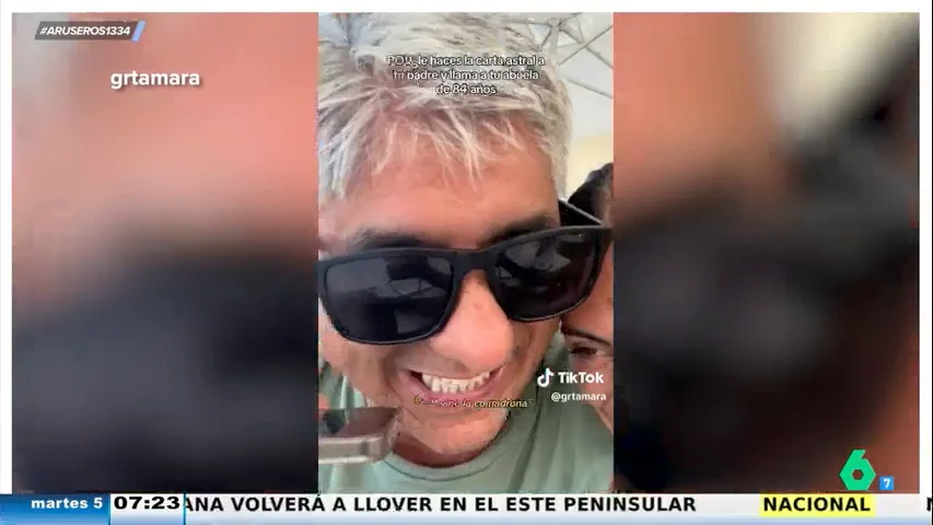 El divertido viral del hijo que llama a su madre de 84 años para hacer la carta astral: "No me digas horas así por decirme"