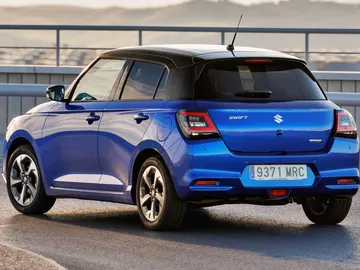No se te ha pasado por la cabeza, pero este híbrido japonés de fiabilidad extrema es barato, tiene etiqueta ECO y es lo mejor si quieres un coche urbano que pueda salir a carretera No se te ha pasado por la cabeza, pero este híbrido japonés de fiabilidad extrema es barato, tiene etiqueta ECO y es lo mejor si quieres un coche urbano que pueda salir a carretera