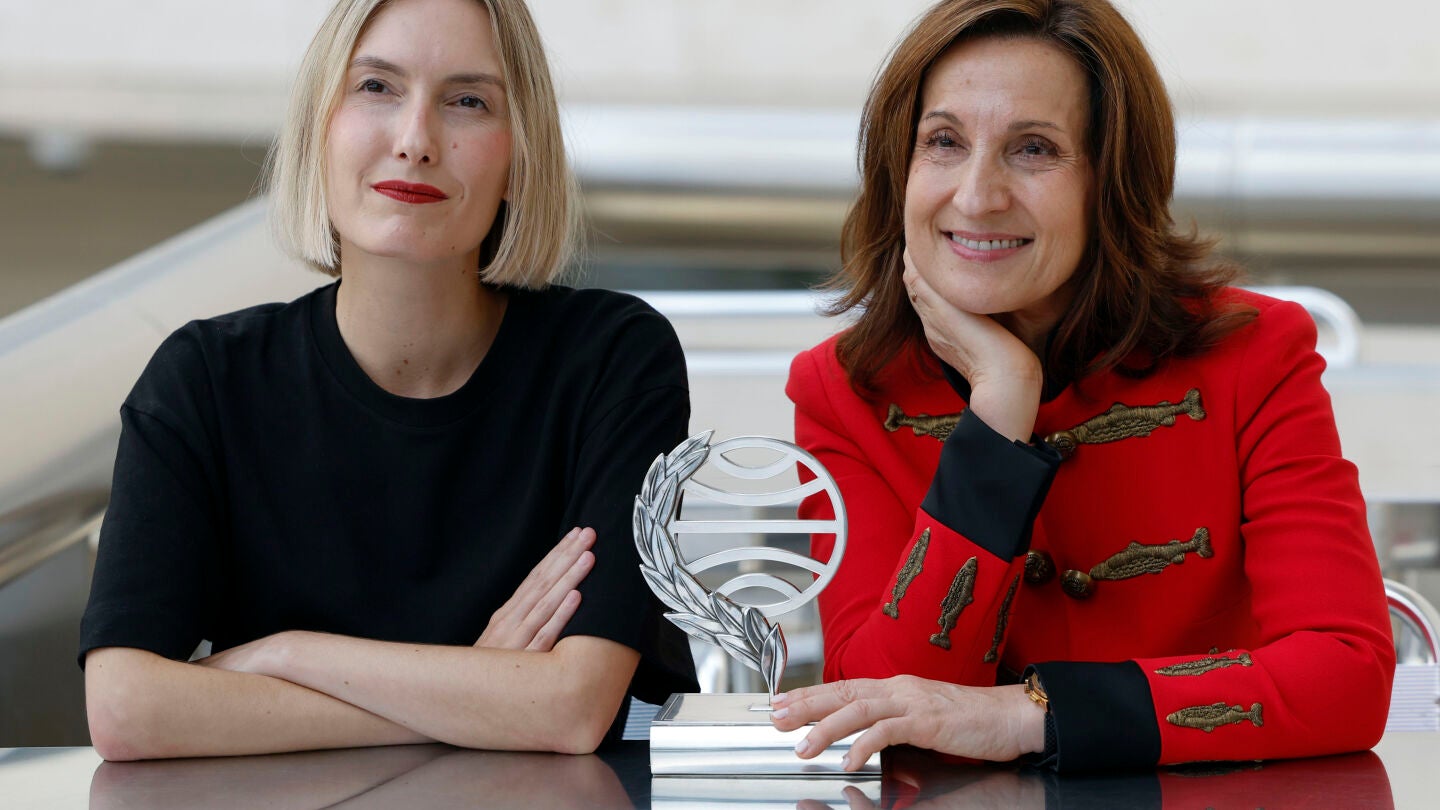 Beatriz Serrano y Paloma Sánchez-Garnica, finalista y ganadora del Premio Planeta 2024 Beatriz Serrano y Paloma Sánchez-Garnica, finalista y ganadora del Premio Planeta 2024