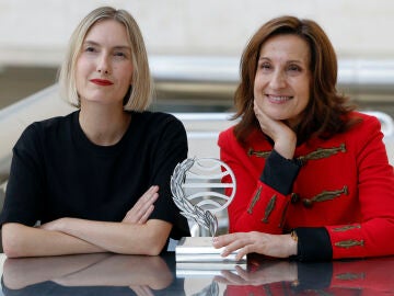 Beatriz Serrano y Paloma Sánchez-Garnica, finalista y ganadora del Premio Planeta 2024