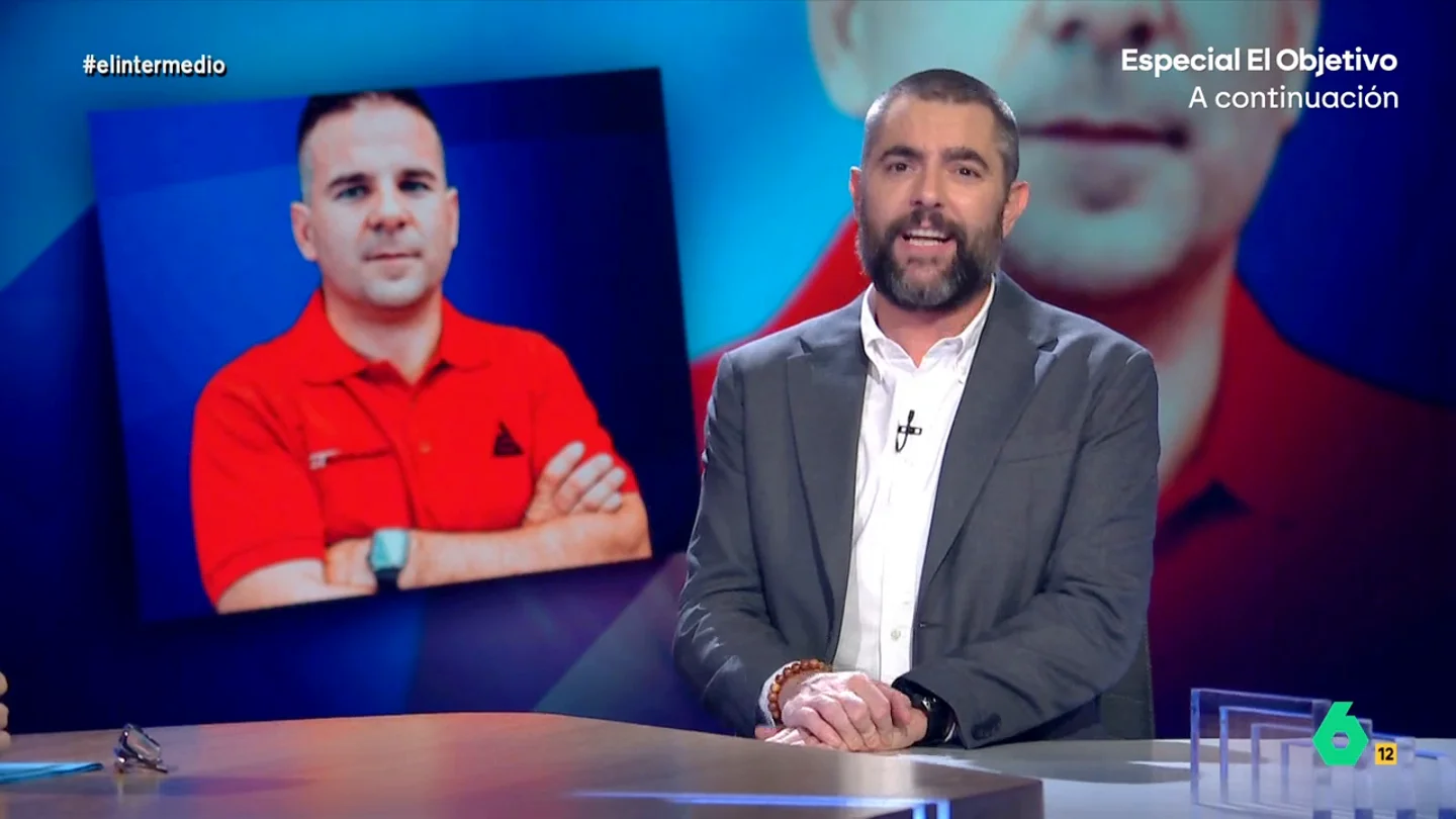 Dani Mateo, sobre el polémico concurso de ayuda para la DANA de Ángel Gaitán: "Si hay que desempatar, soltamos una vaquilla" El mecánico, que además colabora en televisión, ha pedido a sus seguidores que escojan a través de sus likes qué dos pueblos iban a recibir un convoy de vehículos cargados todo tipo de material de ayuda.