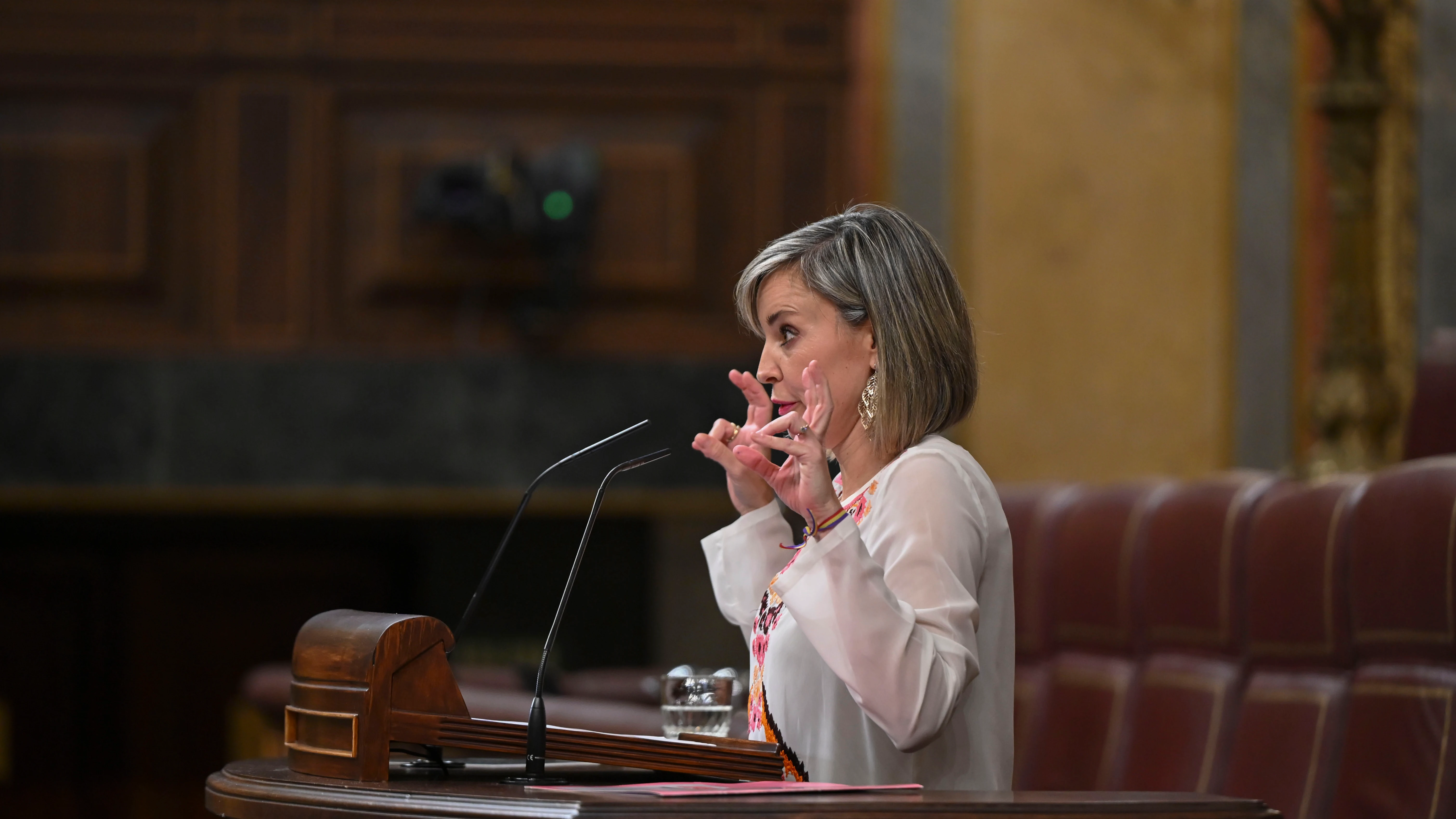 La diputada de Sumar Verónica Martínez Barbero interviene en el pleno del Congreso