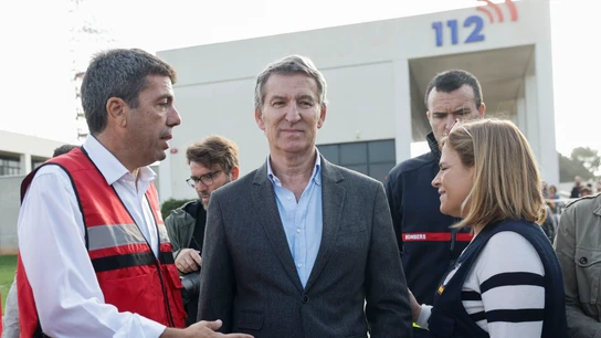 El presidente del Partido Popular, Alberto Núñez Feijóo, junto al president de la Generalitat, Carlos Mazón El presidente del Partido Popular, Alberto Núñez Feijóo, junto al president de la Generalitat, Carlos Mazón
