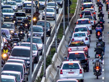  Coches y motos en circulación