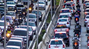  Coches y motos en circulación