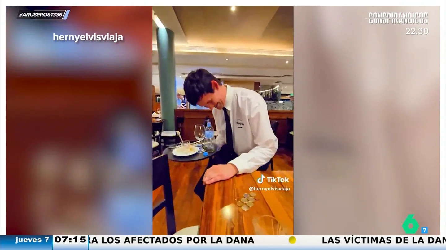 La divertida reacción de un camarero argentino al ver la escasa propina: "Me metía las monedas, una por una, por el orto" La divertida reacción de un camarero argentino al ver la escasa propina: "Me metía las monedas, una por una, por el orto"