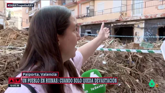 La desesperación de Elvira tras perder su casa por la DANA: "No es que me haya entrado agua, no me quedan tabiques" La desesperación de Elvira tras perder su casa por la DANA: "No es que me haya entrado agua, no me quedan tabiques"