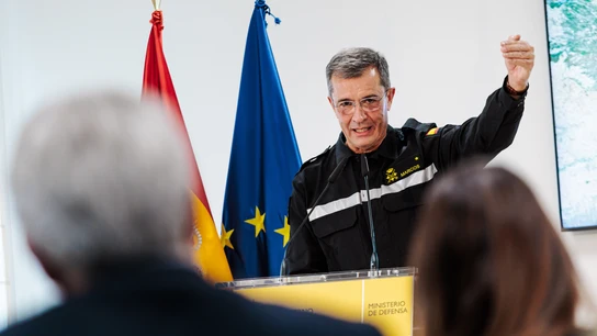 El jefe de la UME, el teniente general Javier Marcos, interviene tras el comité de crisis de este viernes. El jefe de la UME, el teniente general Javier Marcos, interviene tras el comité de crisis de este viernes.