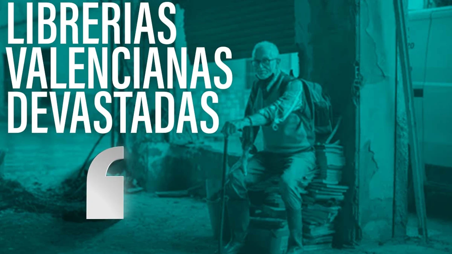 Donis, de la librería La Moixeranga de Paiporta, sentado sobre algunos ejemplares en su local arrasado por las riadas. Donis, de la librería La Moixeranga de Paiporta, sentado sobre algunos ejemplares en su local arrasado por las riadas.