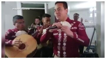  Mariachis