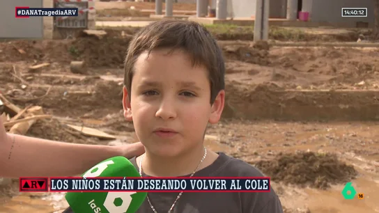 La solidaridad de Salva, un niño de Godelleta: "He donado algunos juguetes y he ayudado a cargar botellas, galletas..." La solidaridad de Salva, un niño de Godelleta: "He donado algunos juguetes y he ayudado a cargar botellas, galletas..."