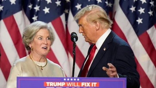 Donald Trump y Susie Wiles durante la noche electoral. Donald Trump y Susie Wiles durante la noche electoral.