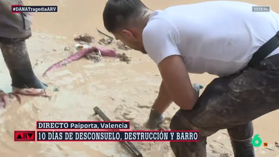 Calles todavía más inundadas en Paiporta por el estancamiento del alcantarillado Calles todavía más inundadas en Paiporta por el estancamiento del alcantarillado