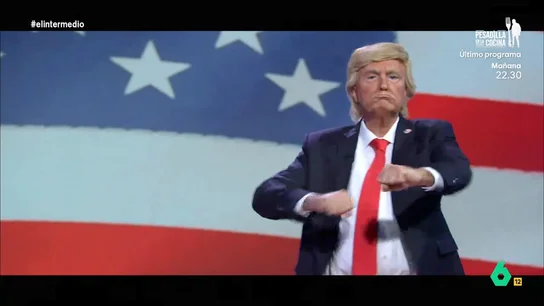 'Donald Trump' celebra la presidencia de EEUU versionando a Bustamante "¡Yo soy el súper Trump! Seré un presi muy capullo, pero me han vuelto a votar", asegura 'Donald Trump' en esta imitación de Raúl Pérez donde celebra la victoria en las elecciones de Estados Unidos con un número musical.