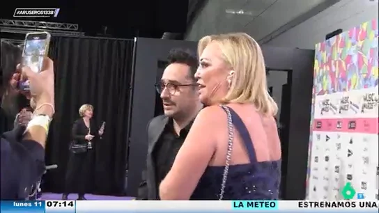 Así reacciona Bayona cuando Belén Esteban le pregunta si haría una docuserie sobre ella con 60 capítulos Así reacciona Bayona cuando Belén Esteban le pregunta si haría una docuserie sobre ella con 60 capítulos