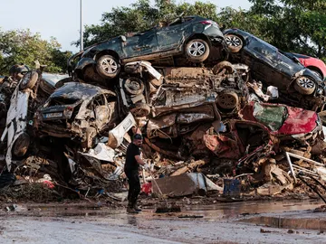 Coches amontonados DANA Coches amontonados DANA