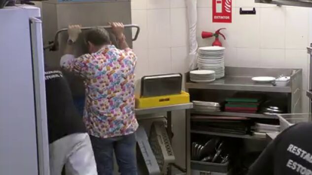 "Estoy por meterme en el lavavajillas y cerrar": Alberto Chicote explota ante la "pesadilla" de servicio del Estoril