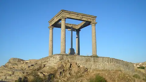 Los Cuatro Postes de Ávila Los Cuatro Postes de Ávila