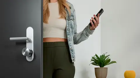 Nueva Smart Lock Ultra Nueva Smart Lock Ultra