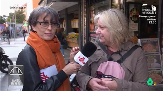 Una mujer de barrio obrero desvela el peor regalo que le han hecho: "Mi marido me compró lencería baratilla y rascaba todo" Una mujer de barrio obrero desvela el peor regalo que le han hecho: "Mi marido me compró lencería baratilla y rascaba todo"
