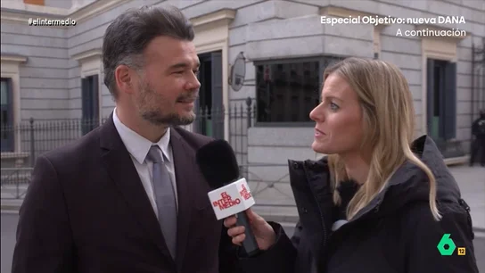 Gabriel Rufián reflexiona sobre el silencio de Ayuso en los últimos días Andrea Ropero entrevista a Gabriel Rufián en el Congreso de los Diputados, donde valora el apoyo del PP a Carlos Mazón. En este vídeo afirma que "el PP cambia de 10 en 10 minutos" y que "conviene fijarse en Ayuso".