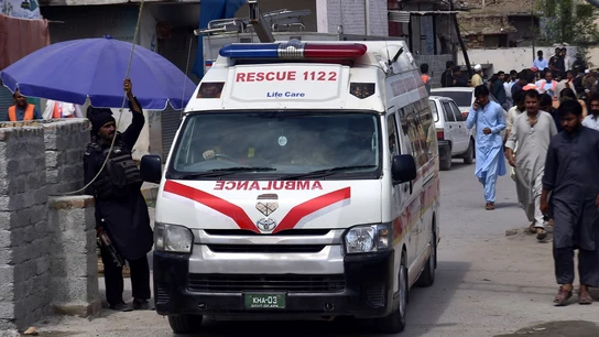 Imagen de archivo de una ambulancia en Pakistán. Imagen de archivo de una ambulancia en Pakistán.