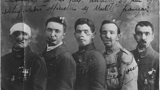 Representantes de la Delegaci&oacute;n de mutilados de Versalles, junio de 1919