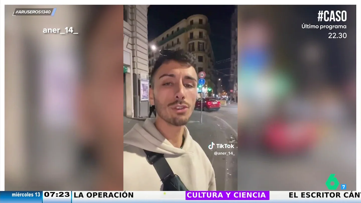 Un español intenta cruzar un paso de cebra en Nápoles y no da crédito a lo que ve: "¡Hay que echarle pelotas!" Un español intenta cruzar un paso de cebra en Nápoles y no da crédito a lo que ve: "¡Hay que echarle pelotas!"