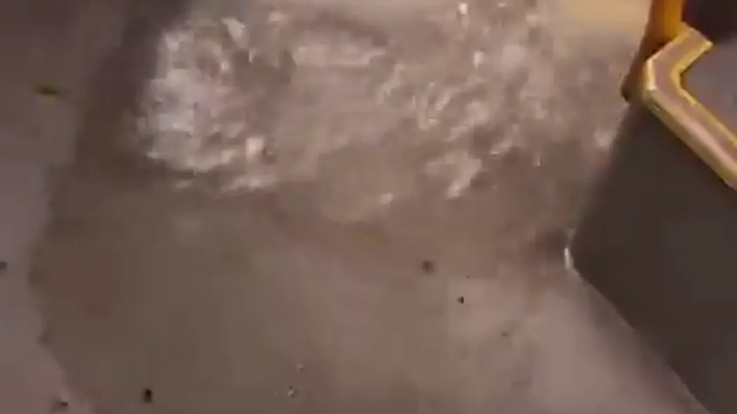 Entra agua en un autobús de Málaga Entra agua en un autobús de Málaga