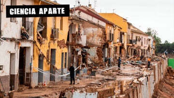 Casas destrozadas pegadas a un barranco, a 4 de noviembre de 2024, en Pica&ntilde;a, Valencia.