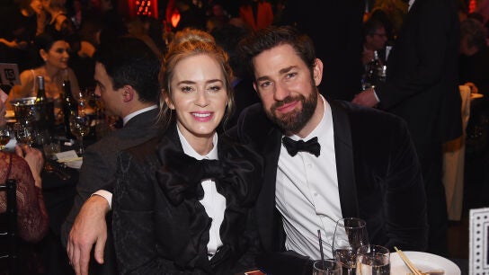 Emily Blunt y John Krasinski asisten a la 71&ordf; ceremonia anual de los Writers Guild Awards New York en Edison Ballroom el 17 de febrero de 2019 en Nueva York. 
