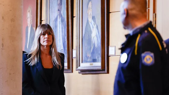 Begoña Gómez, a su llegada para comparecer en la comisión de la Asamblea de Madrid Begoña Gómez, a su llegada para comparecer en la comisión de la Asamblea de Madrid/ EFE/Javier Lizón