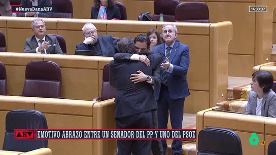 ARV abrazo en el Senado ARV abrazo en el Senado