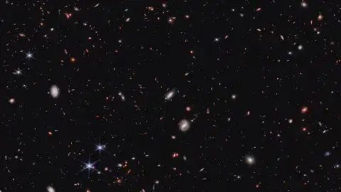 Protogalaxias vistas por el telescopio espacial James Webb Protogalaxias vistas por el telescopio espacial James Webb