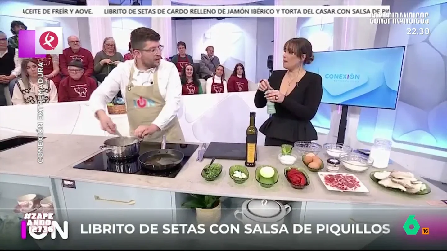 Una presentadora descubre, en pleno directo, la pimienta en grano: "La única que no se ha enterado soy yo" El cocinero del programa, Pedro, decide utilizar un utensilio muy común en la cocina: un molinillo de pimienta. Pero para Sara, la presentadora, no es tan común ya que desconoce cómo funciona.