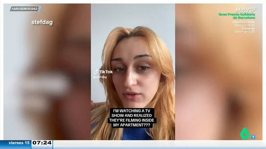 La divertida reacción de una mujer al darse cuenta que su apartamento es el que aparece en la serie La divertida reacción de una mujer al darse cuenta que su apartamento es el que aparece en la serie