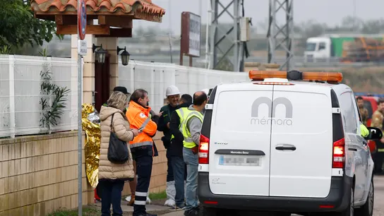 Servicios de emergencia a las puertas de la residencia incendiada en Villafranca de Ebro, Zaragoza. Servicios de emergencia a las puertas de la residencia incendiada en Villafranca de Ebro, Zaragoza.