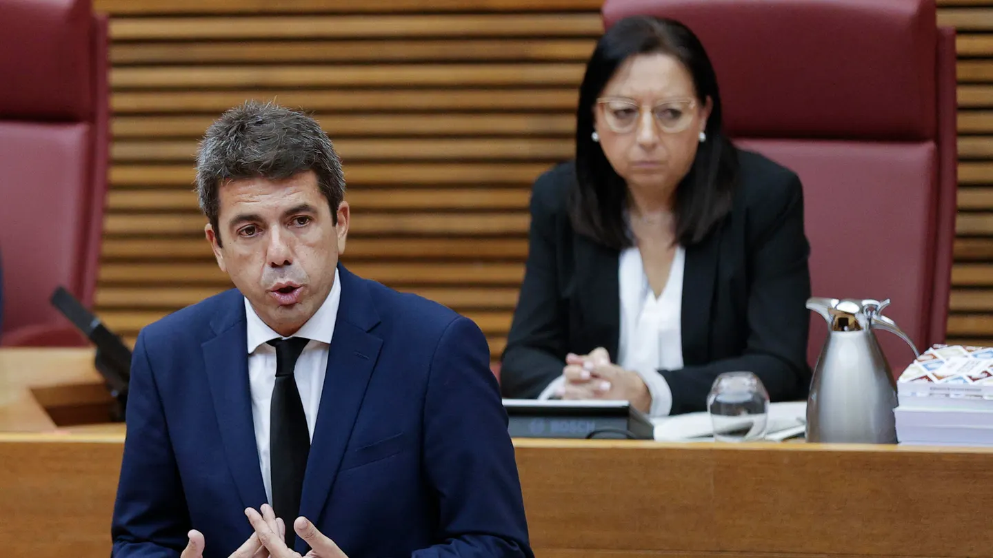 El president de la Generalitat, Carlos Mazón, comparece en Les Corts El president de la Generalitat, Carlos Mazón, comparece en Les Corts
