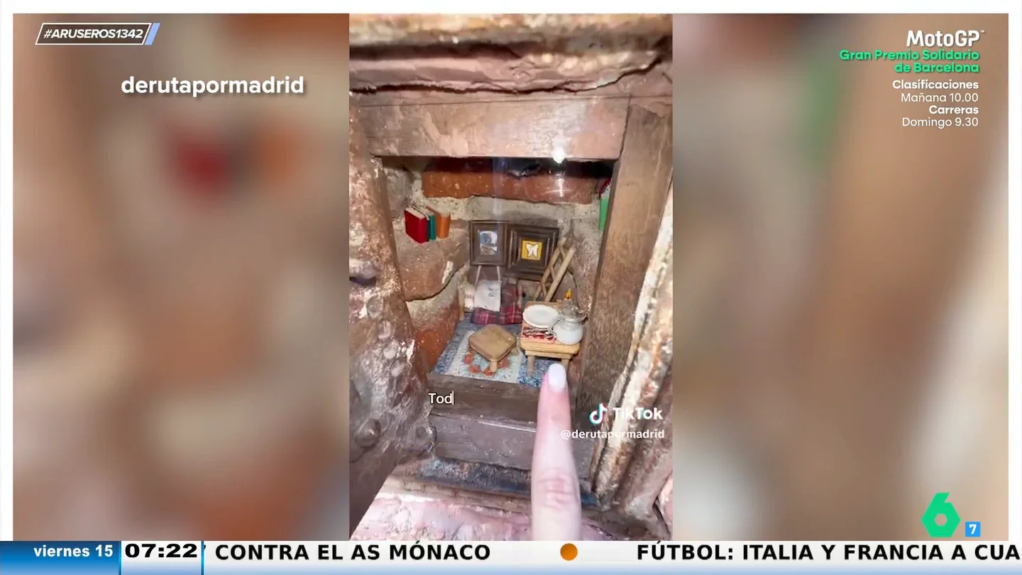 Una tiktoker desvela en qué calle de Madrid se encuentra la casita secreta del ratoncito Pérez: "Todo está en miniatura" Una tiktoker desvela en qué calle de Madrid se encuentra la casita secreta del ratoncito Pérez: "Todo está en miniatura"